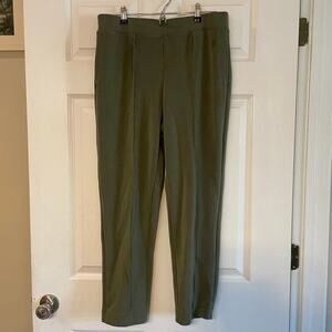 Tommy Bahama size medium Palm Voyage Pintuck Pants olive green